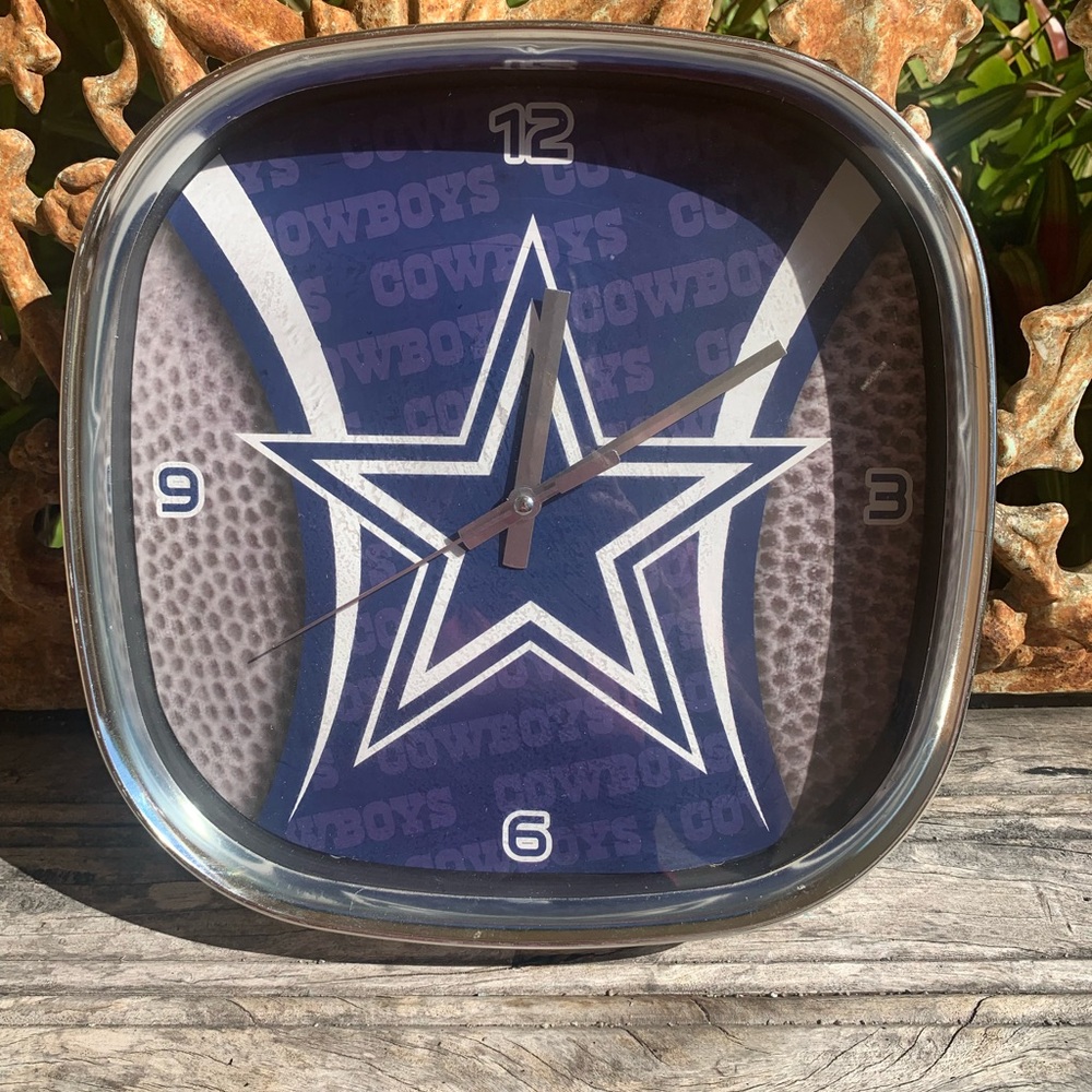 Dallas Cowboys vintage 2000s clock